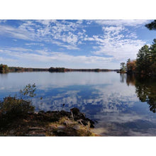 Load image into Gallery viewer, Kosh Lake Cottage Rental
